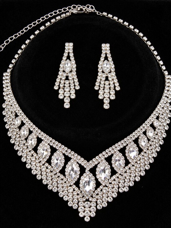 Jewelry - Elegant Silver Tone Rhinestone Crystal Statement Necklace & Earrings Set NEW